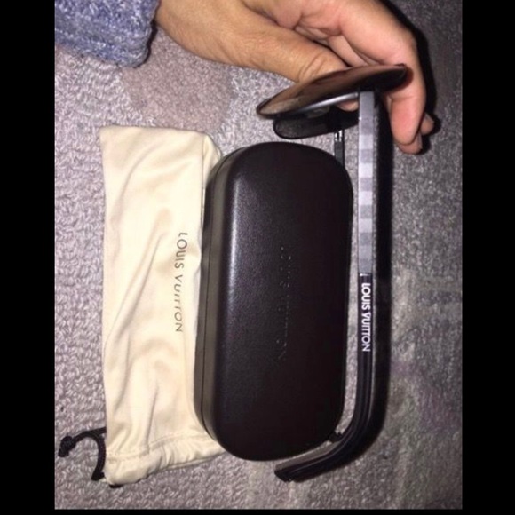 Louis Vuitton glasses - Picture 3 of 3
